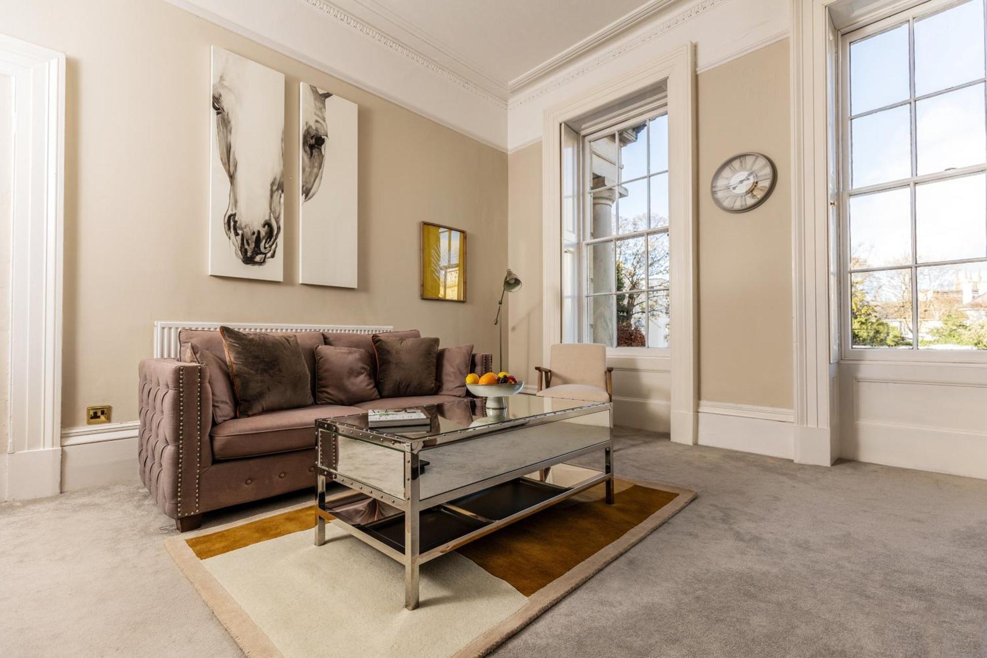 Apartment Luxury - 18 Lansdown Crescent Cheltenham